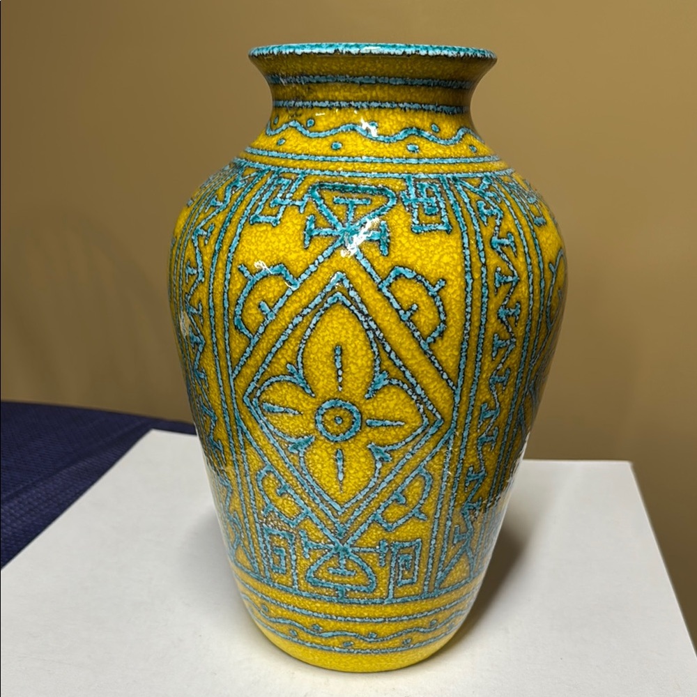 Mancioli Raymor Italy 440 Yellow Turquoise Ceramic Vase 12” tall 7” wide Rare
